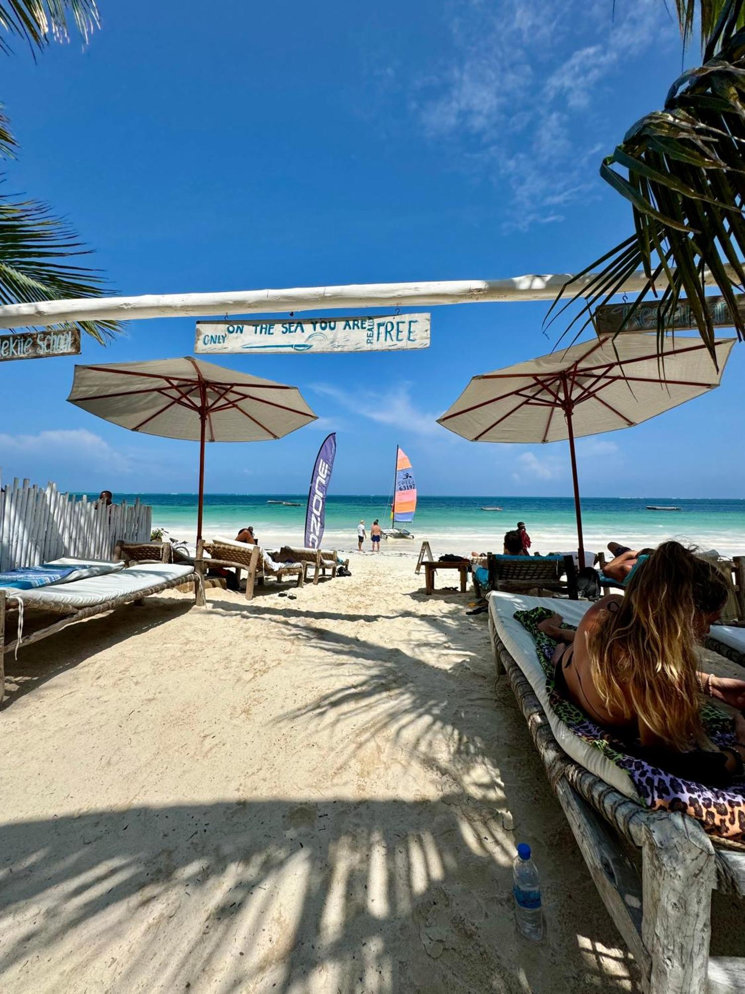 La Base Hotel Kiwengwa (Zanzibar) Exterior photo